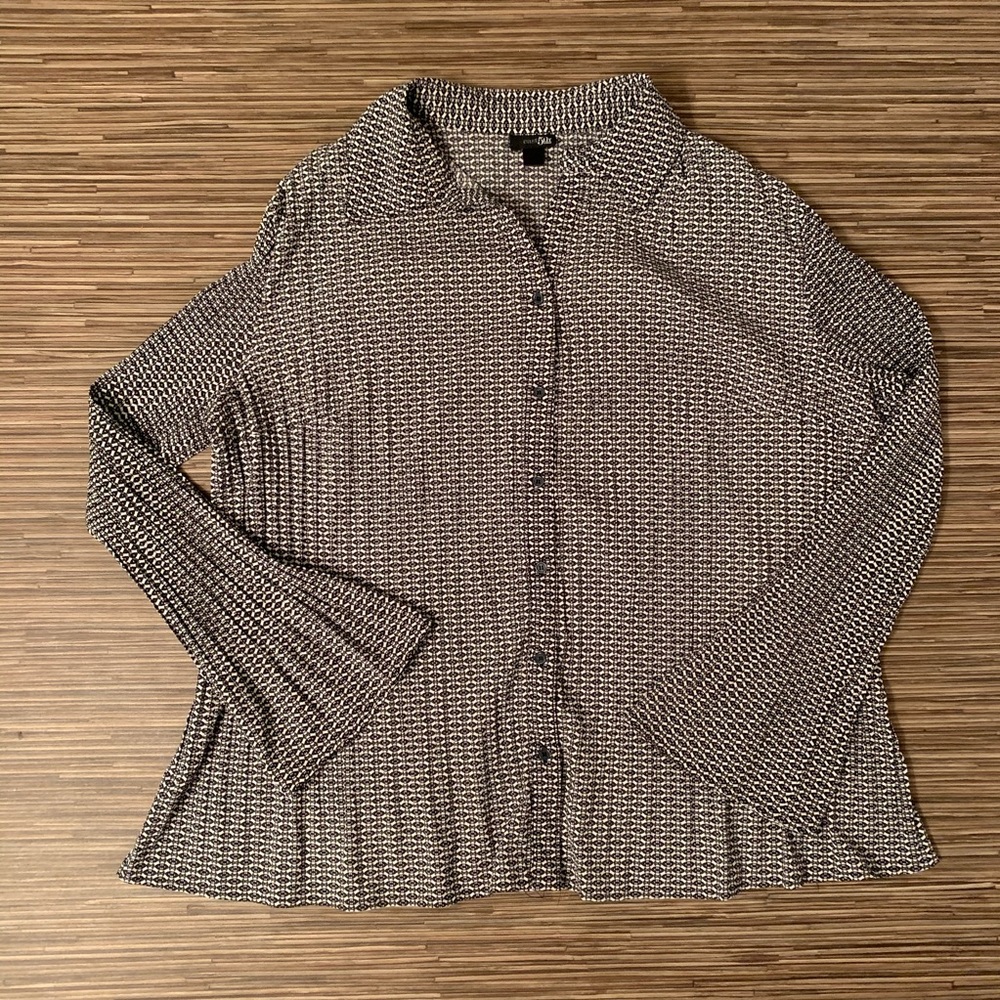 East 5th Woman Long Bell Sleeve Blouse Plus Size